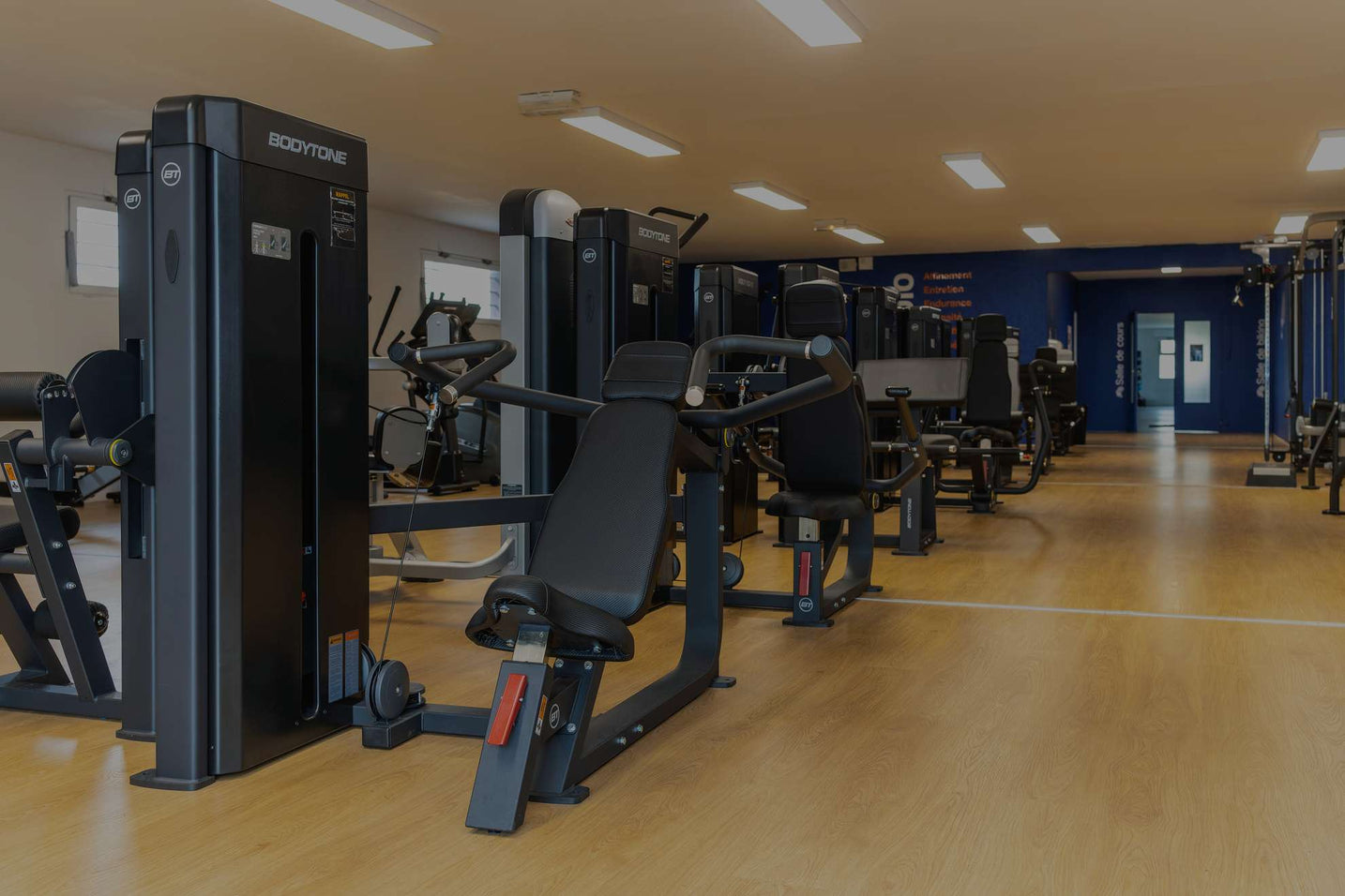 ¿Cuáles son los gastos mensuales de tener un gimnasio profesional?